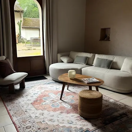 ベッド・アンド・ブレックファスト Castel Sur Nenon Jura *
