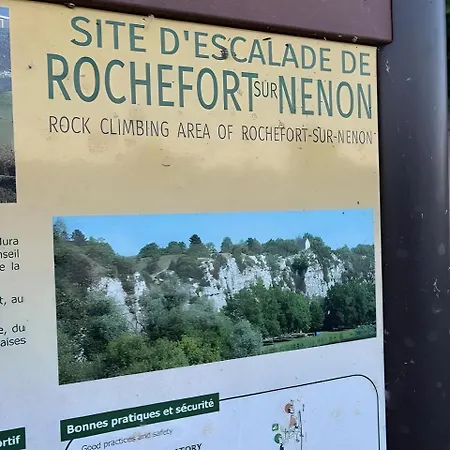 ベッド・アンド・ブレックファスト Castel Sur Nenon Jura